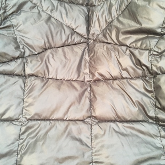 Kennth Cole puffer jacket - Picture 3 of 6